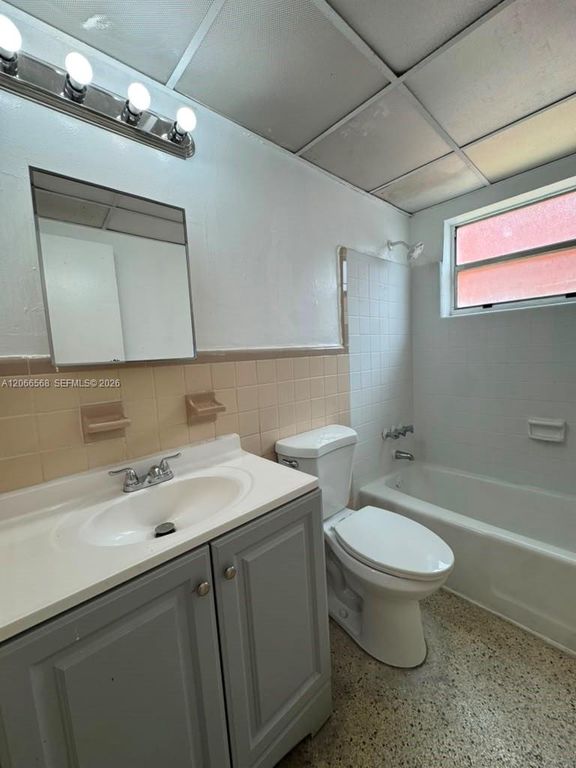735 W 15th Street 4, Hialeah, FL 33010