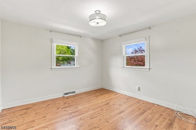 13 Kovach St, Franklin Boro, NJ 07416