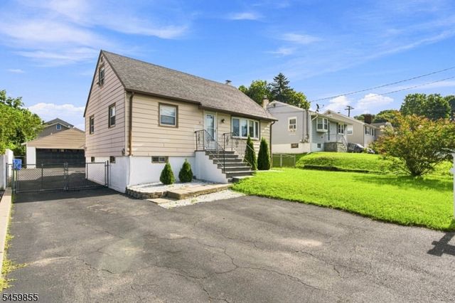 13 Kovach St, Franklin Boro, NJ 07416