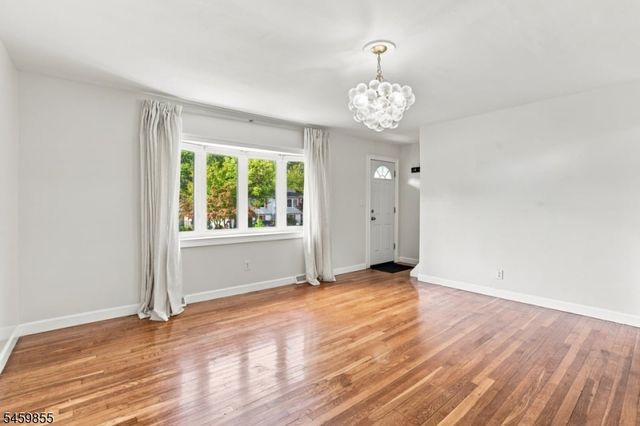13 Kovach St, Franklin Boro, NJ 07416