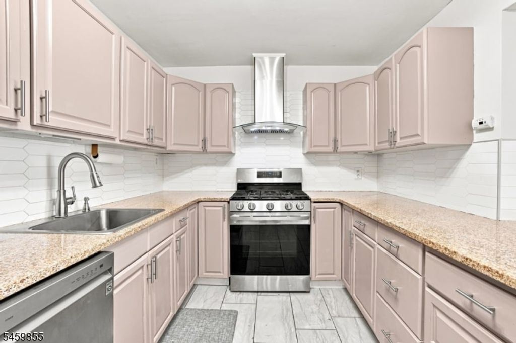13 Kovach St, Franklin Boro, NJ 07416 — photo 5