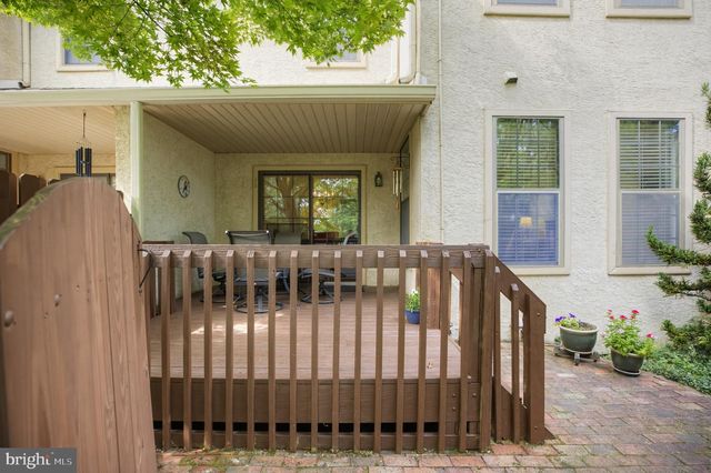 1703 WEATHERSTONE DR, Paoli, PA 19301