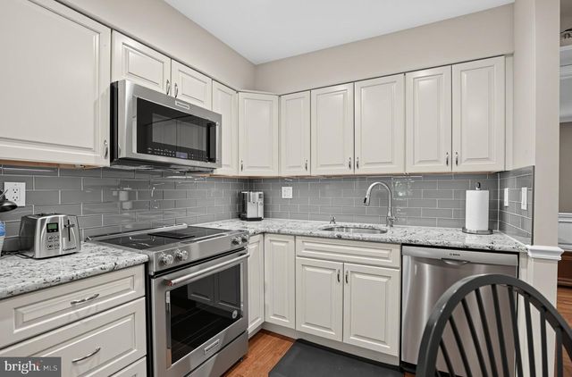 1703 WEATHERSTONE DR, Paoli, PA 19301