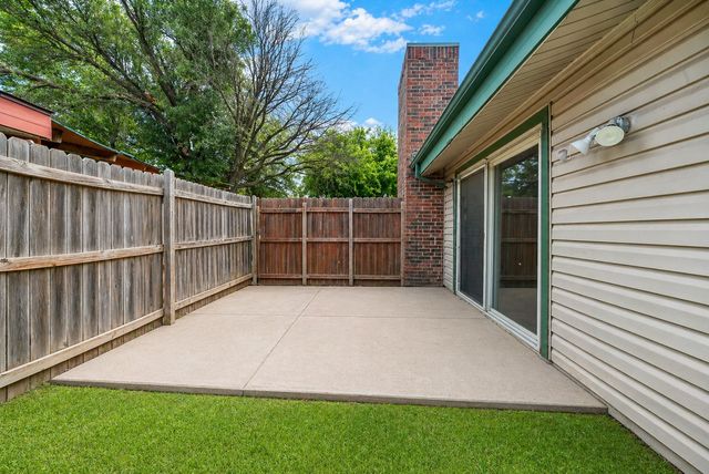 5908 Baroncrest Drive, Arlington, TX 76017