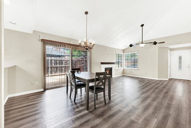 5908 Baroncrest Drive, Arlington, TX 76017