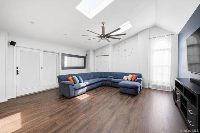 449 Chelsea Avenue, West Babylon, NY 11704