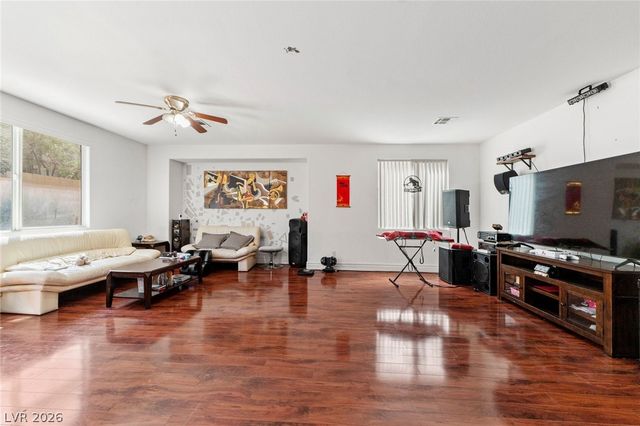 9727 Waukegan Avenue, Las Vegas, NV 89148