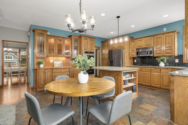 18481 98th Place N, Maple Grove, MN 55311