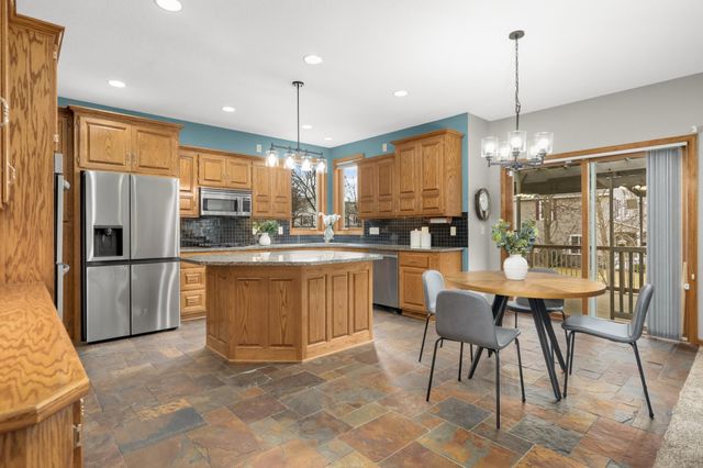 18481 98th Place N, Maple Grove, MN 55311