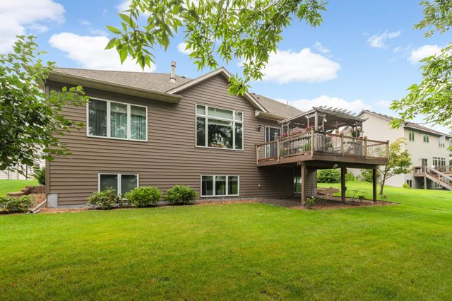 18481 98th Place N, Maple Grove, MN 55311
