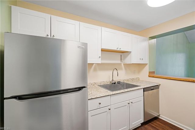 1302 Elk CT, Virginia Beach, VA 23464