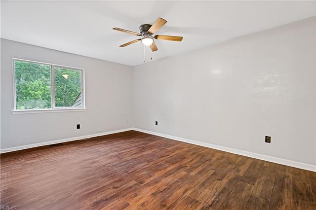 1302 Elk CT, Virginia Beach, VA 23464