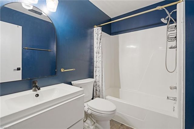 1302 Elk CT, Virginia Beach, VA 23464