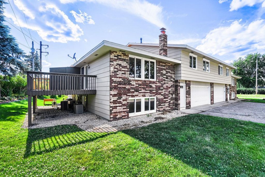 14956 Dodd Boulevard, Rosemount, MN 55068 — exterior