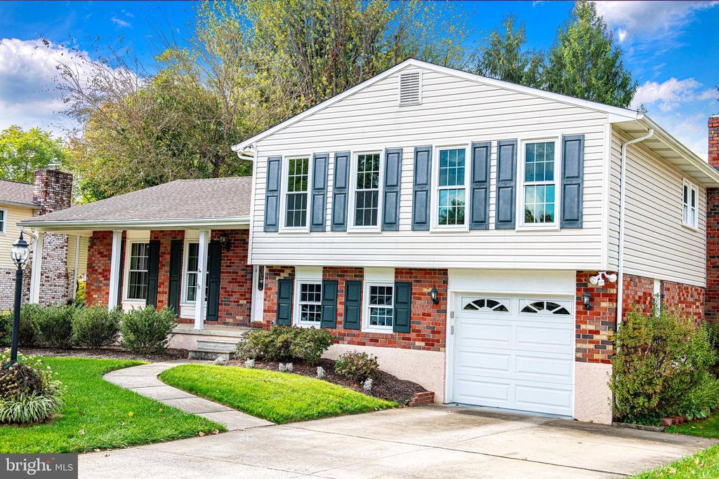 2404 EASTRIDGE RD, Lutherville Timonium, MD 21093