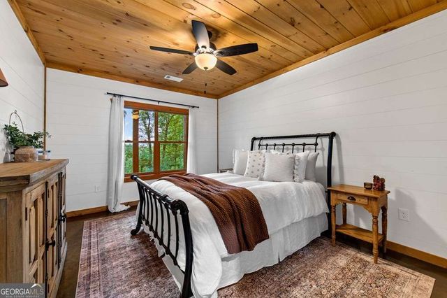 241 Wolf Creek Mountain Road, Mineral Bluff, GA 30559