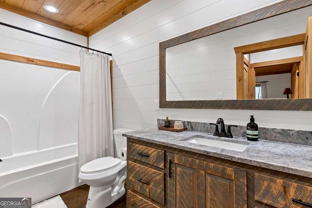 241 Wolf Creek Mountain Road, Mineral Bluff, GA 30559
