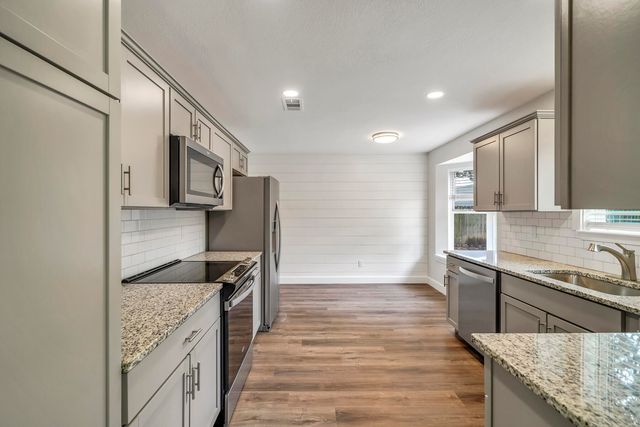 10 Shamrock Drive, Mary Esther, FL 32569
