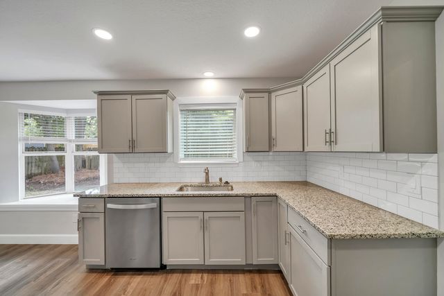 10 Shamrock Drive, Mary Esther, FL 32569