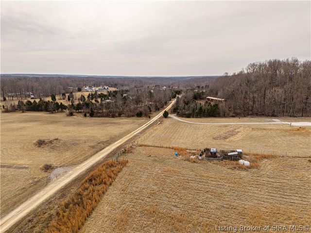 3995 N Garden Lane, Milltown, IN 47145