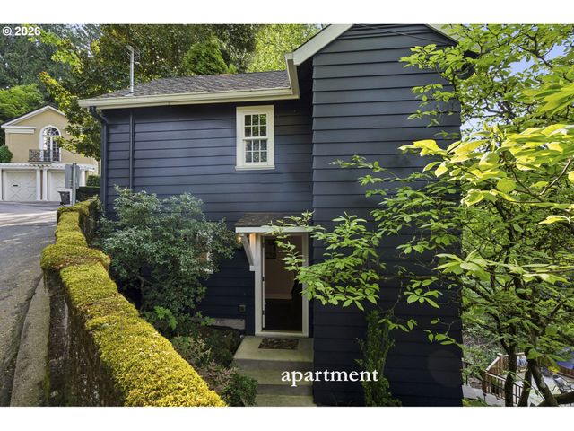 2505 Sw HILLCREST Dr, Portland, OR 97201