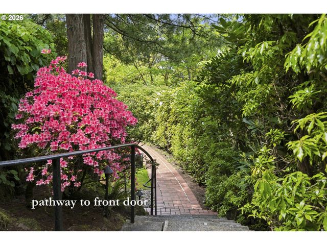 2505 Sw HILLCREST Dr, Portland, OR 97201