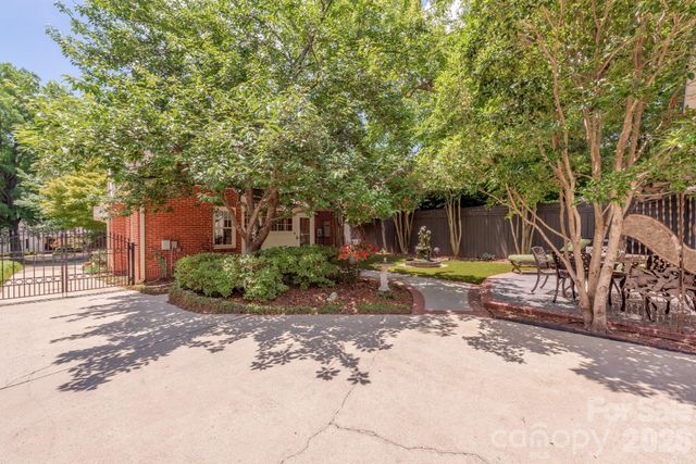 2601 E 5th Street, Charlotte, NC 28204
