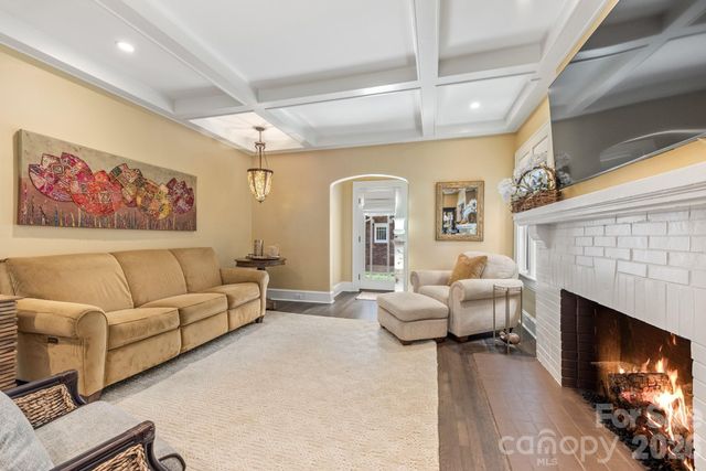 2601 E 5th Street, Charlotte, NC 28204