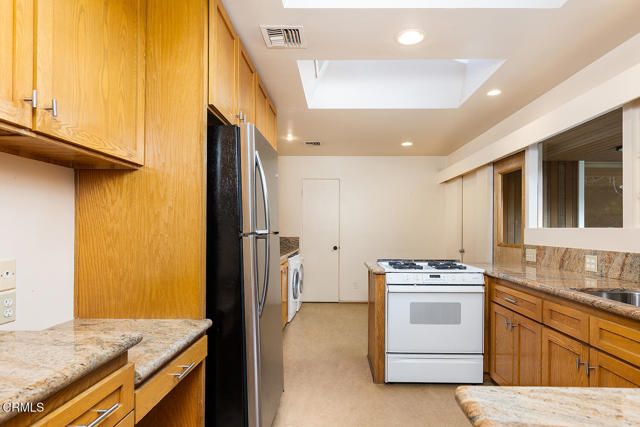 670 Westbridge Place, Pasadena, CA 91105