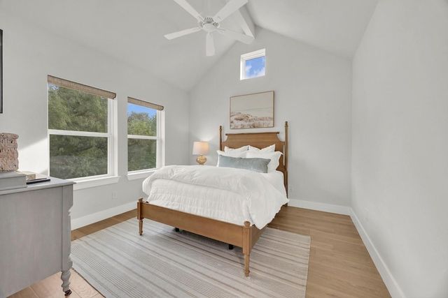 501 Alva DR, Spicewood, TX 78669