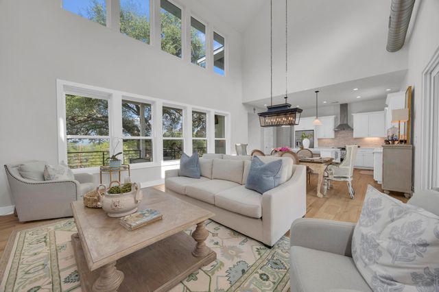 501 Alva DR, Spicewood, TX 78669