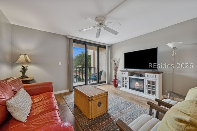 85 Folly Field Rd Apt 112, Hilton Head Island, SC 29928