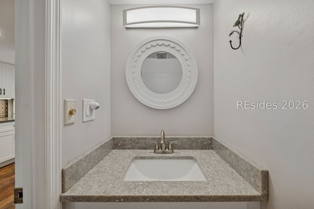 85 Folly Field Rd Apt 112, Hilton Head Island, SC 29928