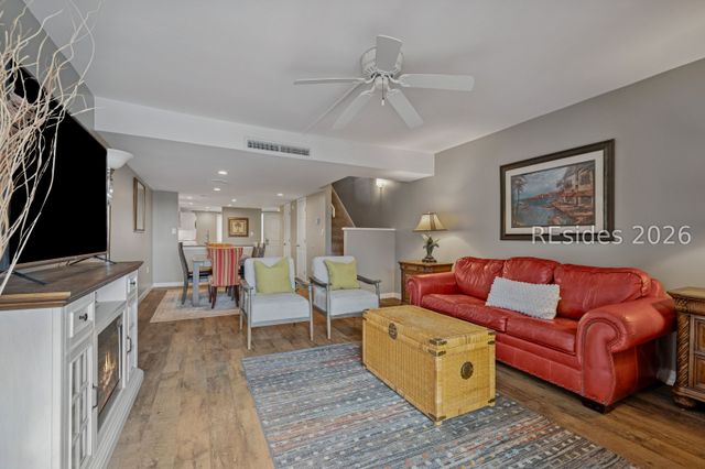 85 Folly Field Rd Apt 112, Hilton Head Island, SC 29928