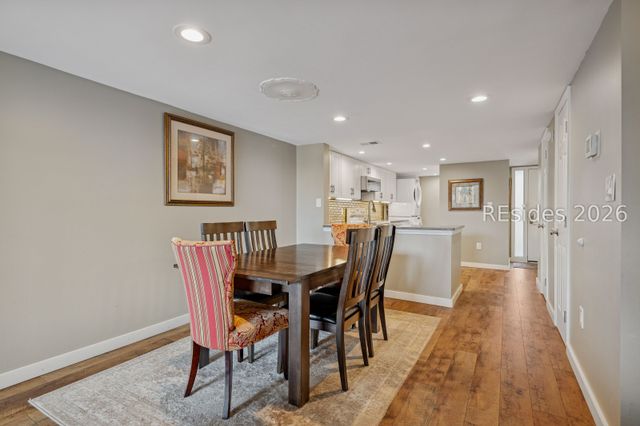 85 Folly Field Rd Apt 112, Hilton Head Island, SC 29928