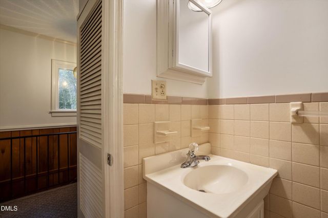 805 W Knox Street, Durham, NC 27701