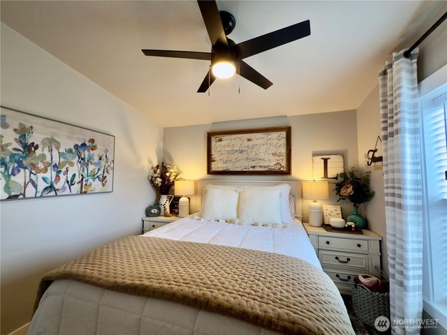 609 Chenois Avenue NE, Ocean Shores, WA 98569