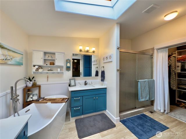 609 Chenois Avenue NE, Ocean Shores, WA 98569