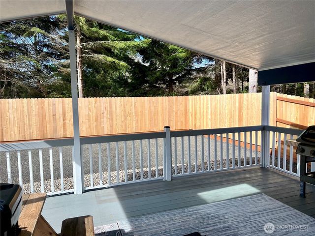 609 Chenois Avenue NE, Ocean Shores, WA 98569