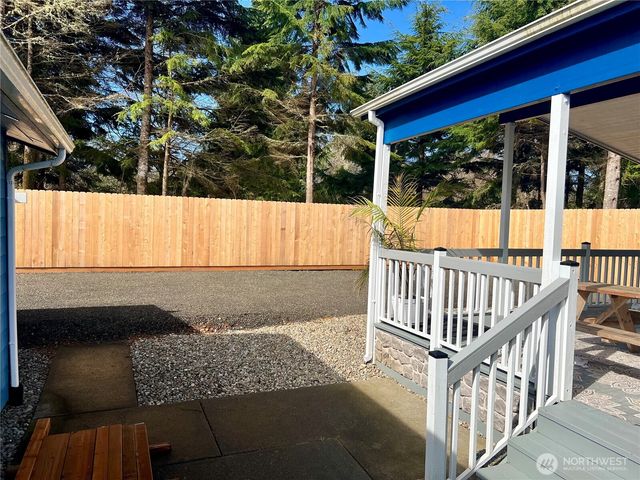 609 Chenois Avenue NE, Ocean Shores, WA 98569