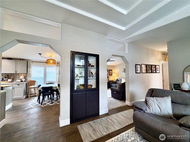 609 Chenois Avenue NE, Ocean Shores, WA 98569