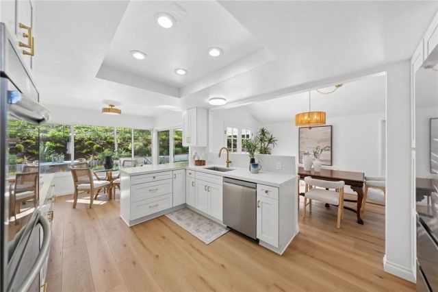 971 San Lorenzo Court, Solana Beach, CA 92075