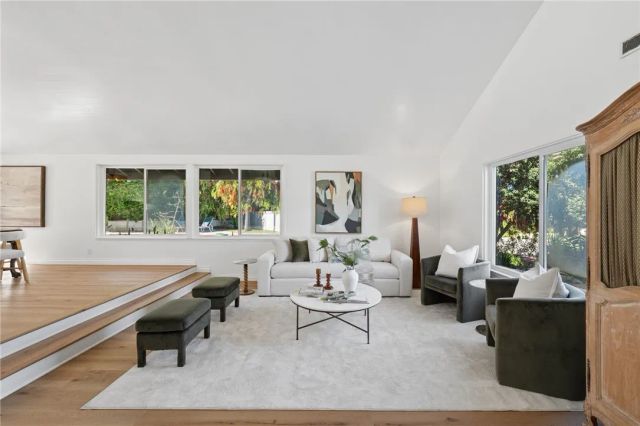971 San Lorenzo Court, Solana Beach, CA 92075