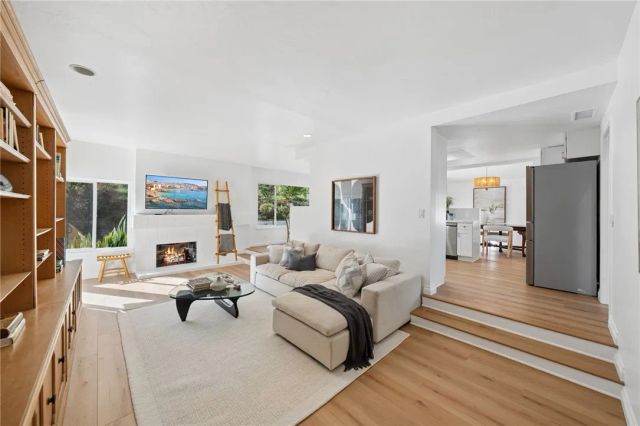 971 San Lorenzo Court, Solana Beach, CA 92075