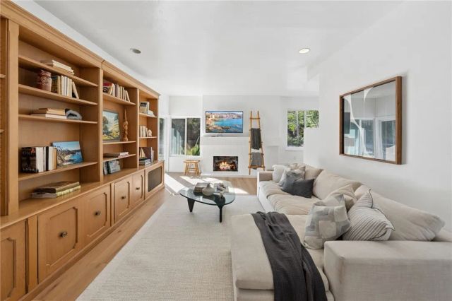 971 San Lorenzo Court, Solana Beach, CA 92075