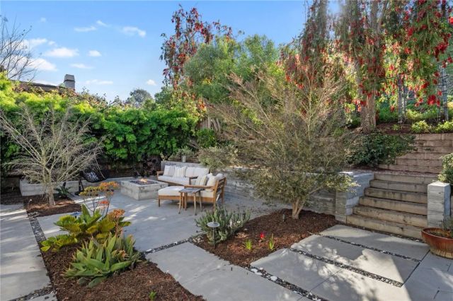 971 San Lorenzo Court, Solana Beach, CA 92075