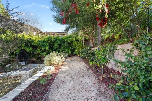 971 San Lorenzo Court, Solana Beach, CA 92075