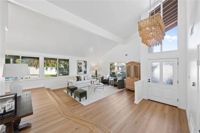 971 San Lorenzo Court, Solana Beach, CA 92075