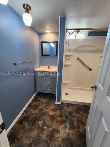 4248 Hibiscus Cir H, West Palm Beach, FL 33409