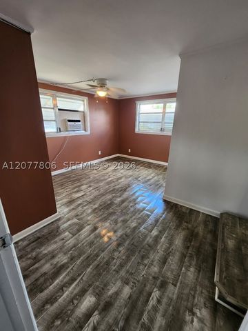 4248 Hibiscus Cir H, West Palm Beach, FL 33409